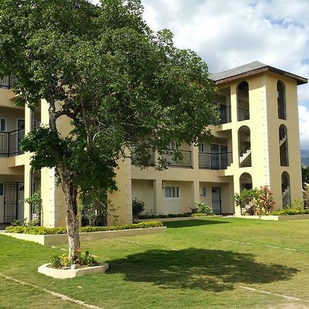 Donhead New Kingston Apt 5 Экстерьер фото
