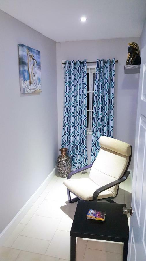 Donhead New Kingston Apt 5 Экстерьер фото